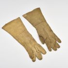 Pair of gloves